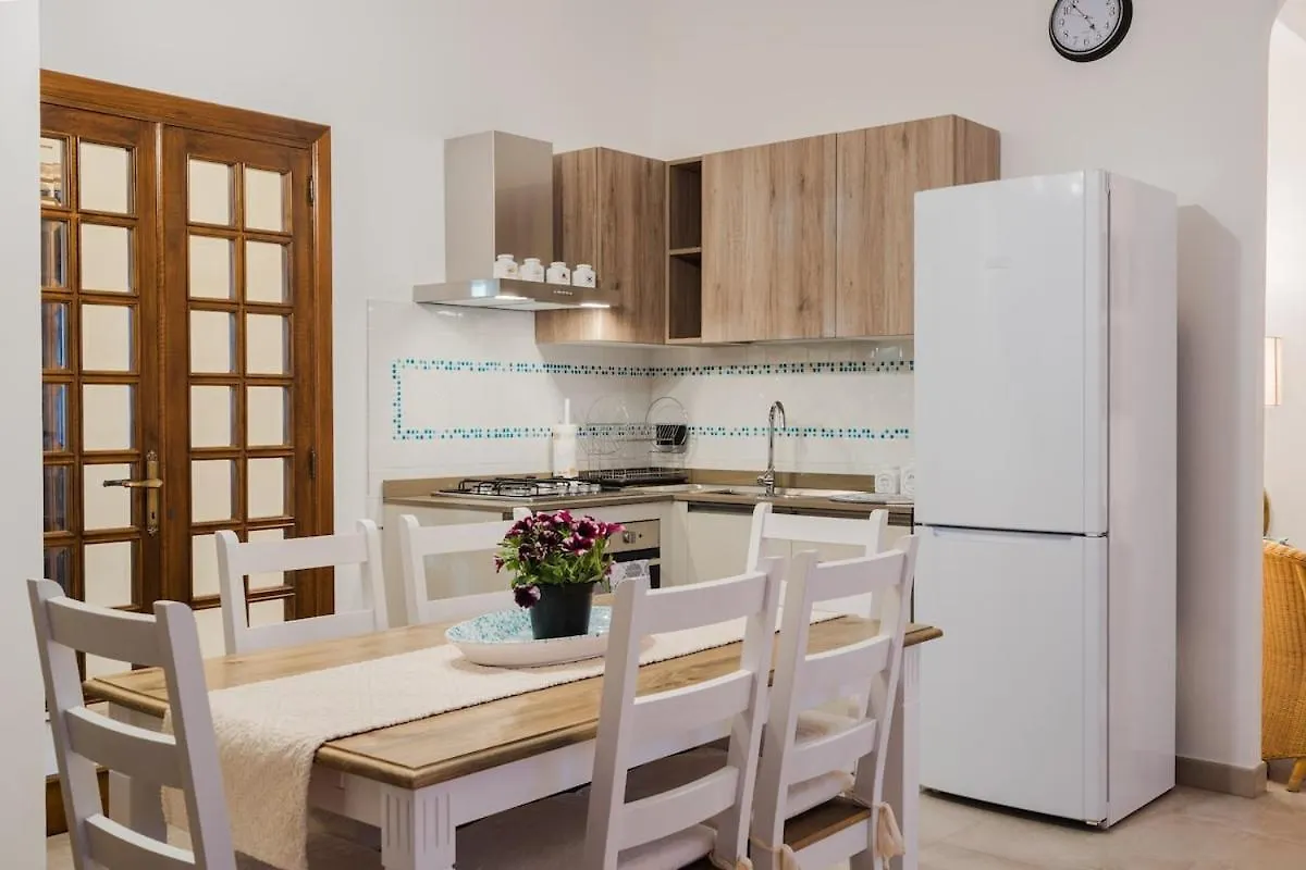 Affittasardegna- Portico Delle Rose Apartment Castelsardo